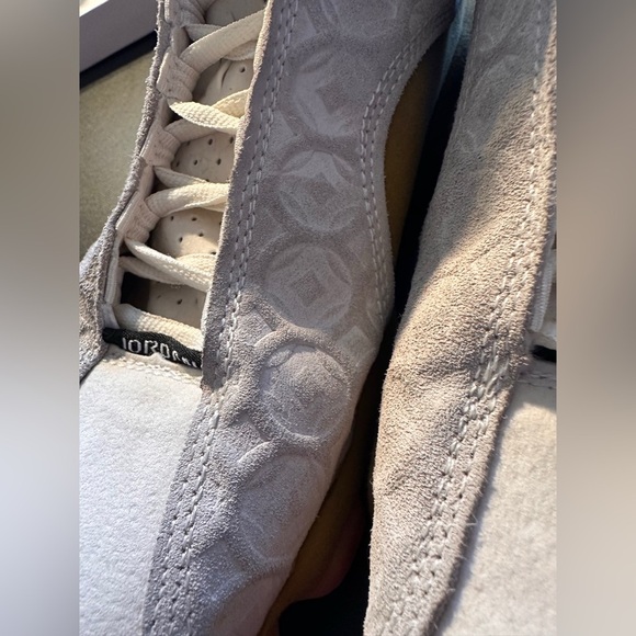 WOMEN’S JORDAN ‘B’ RETRO 2013 SIZE 8 SUEDE - Picture 8 of 16